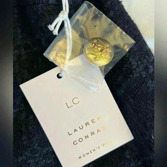 Lauren Conrad Women’s 3X coat. Fall, classic style, navy blue, plaid. - Picture 3 of 12